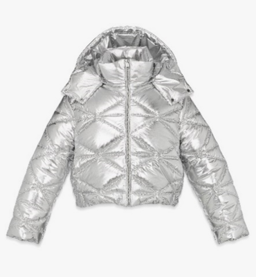 焕新启程 MCM 2024秋冬系列演绎“由慕尼黑前往火星”的奇幻工艺植绒之旅